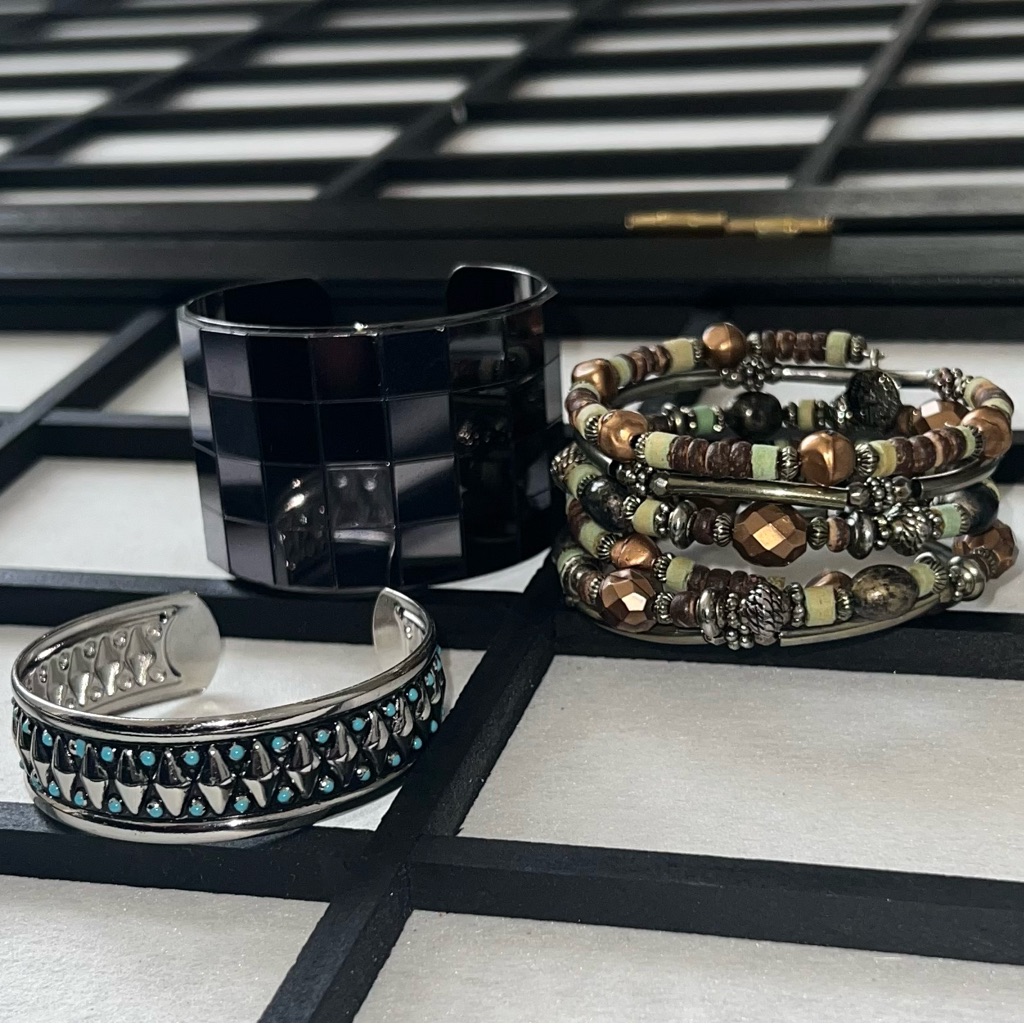 3 Bracelts